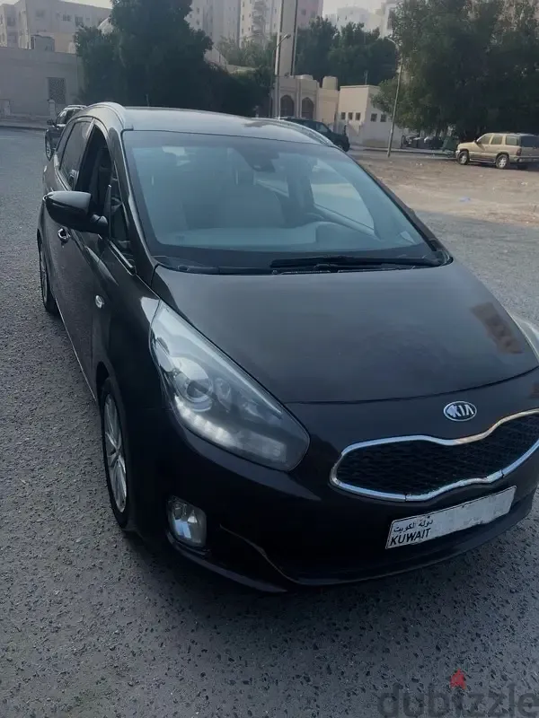 كيا كارينس 2016